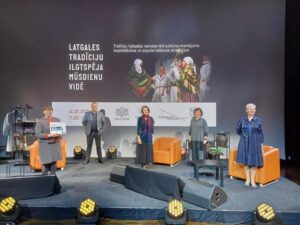 Latgales tradīciju ilgtspēja mūsdienīgā vidē
