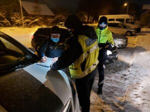 Konstatē četrus ierobežojumu pārkāpumus