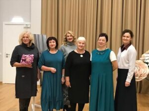 “Olīves” atklāj gleznu izstādi