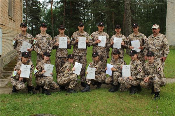 Noslēgusies pirmā valsts aizsardzības mācības nometne