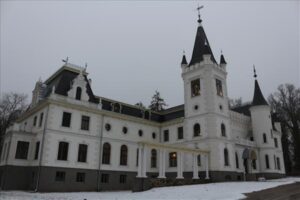 Pils spoks pagaidām nav manīts