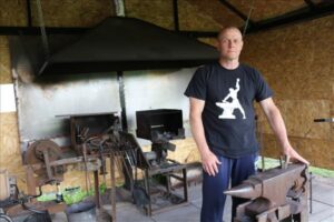 Metālkalējs jaunajā nojumē rādīs aroda prasmes