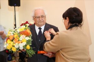Dzied dvēsele, zvaigznēm piebirusi