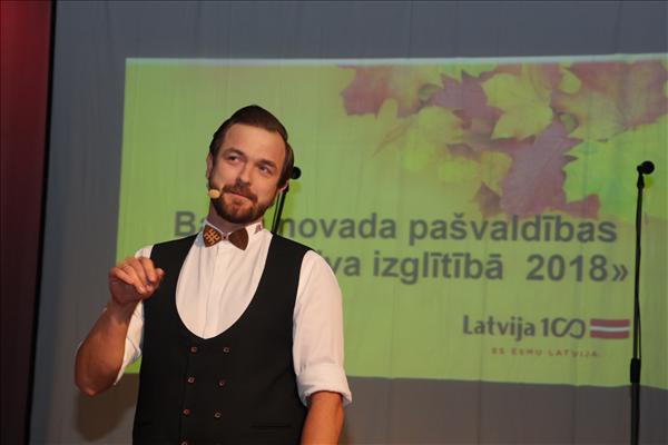 Piecpadsmito reizi pasniedz Gada balvas izglītībā