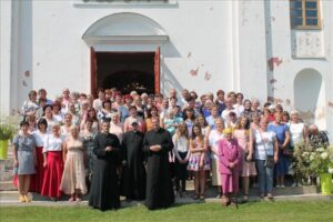 Ar lūgšanām, dziesmām un mielastu svin draudzes svētkus