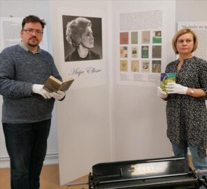 Aicina uz izstādi “Skalpelis un spalvaskāts”