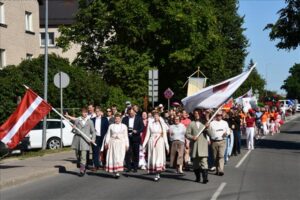 “Ir cilvēki, ir svētki!”