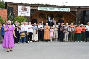 “Ermoņikas izgājušas no savām istabām”